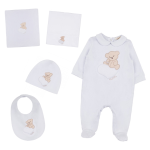 Nanan Corredino Orso Su Cuore 01 Mese Bianco (coperta e lenzuola 3pz, tutina, berretta, bavaglio)